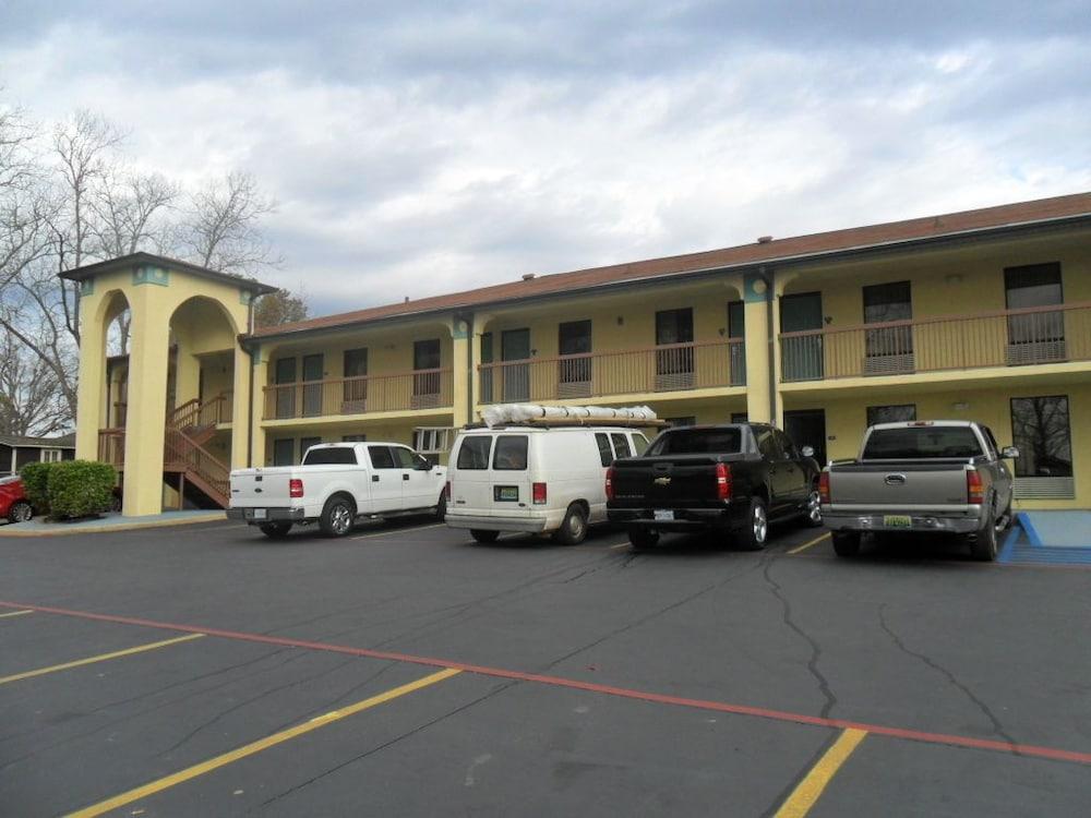 Luxury Inn & Suites Selma Zewnętrze zdjęcie