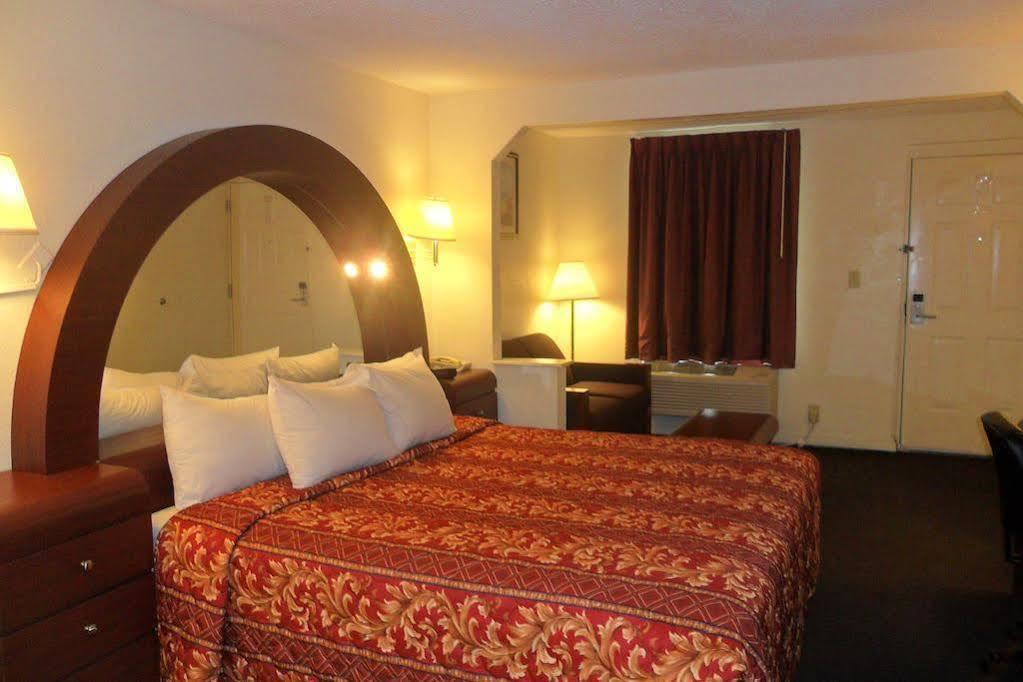 Luxury Inn & Suites Selma Zewnętrze zdjęcie